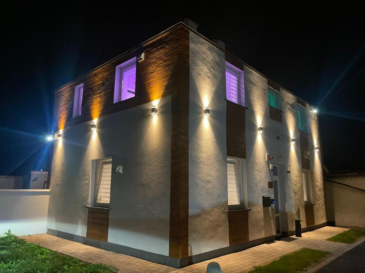 #5 Tgha Luxury One Bedroom Apartment In Athlone Exterior foto
